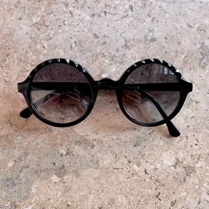 Constructivismo black sunglasses
